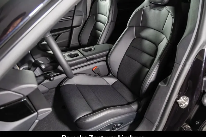 Porsche Taycan din 2024 cu 8.000 km - oferta POR215030 - foto 8