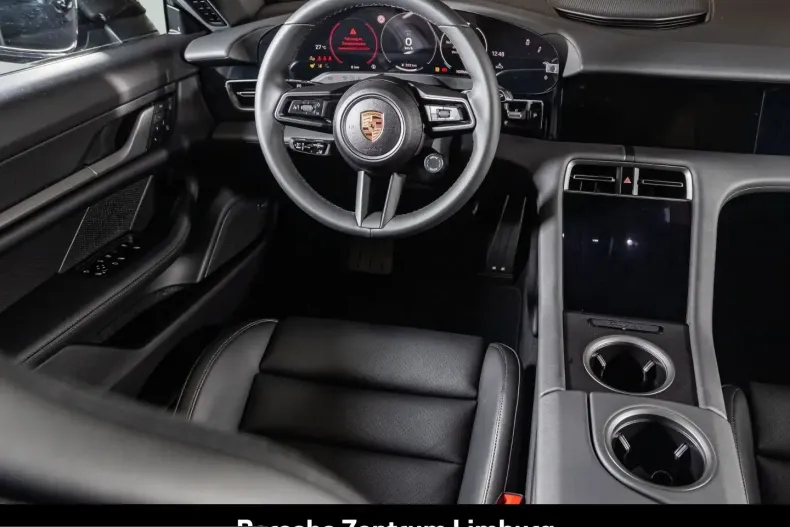 Porsche Taycan din 2024 cu 8.000 km - oferta POR215030 - foto 9