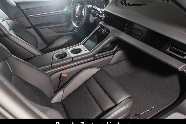 Porsche Taycan din 2024 cu 8.000 km - oferta POR215030 - foto 23