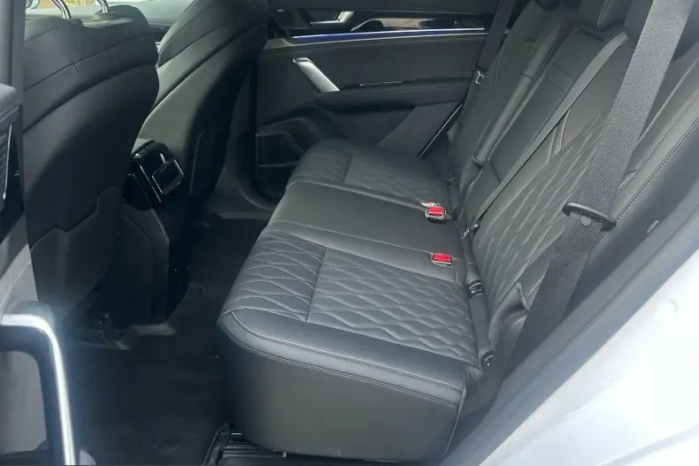 BYD Tang din 2025 cu 20.000 km - oferta BYD215043 - foto 11