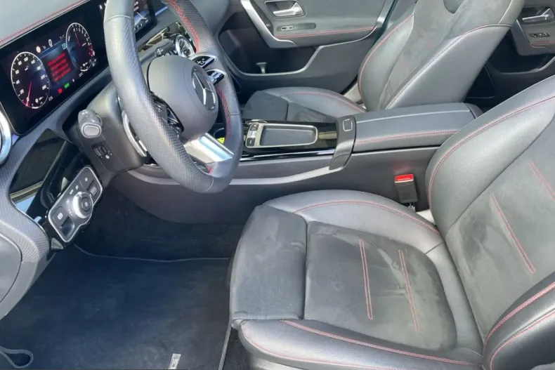 Mercedes-Benz CLA 250 (Clasa CLA) din 2025 cu 15.662 km - oferta MER215044 - foto 9