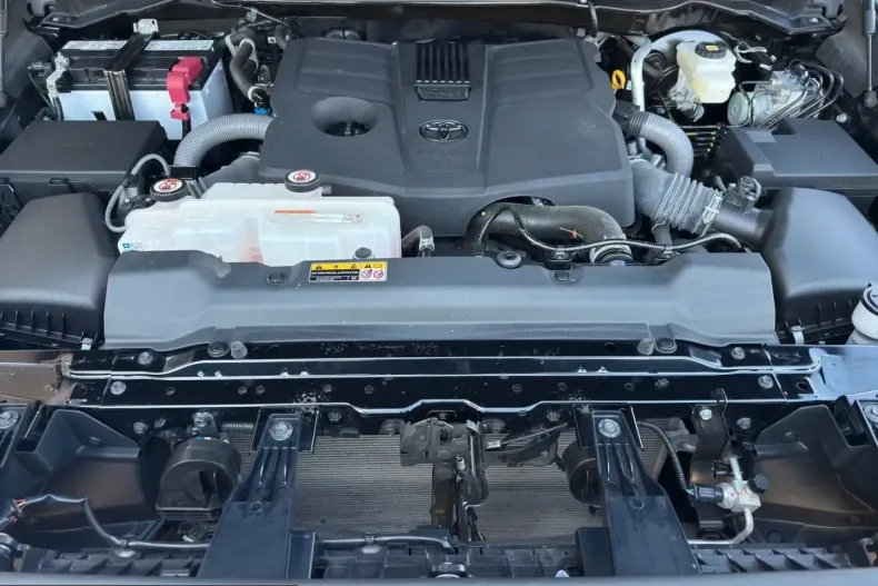 Toyota Tundra din 2024 cu 50.560 km - oferta TOY215045 - foto 17