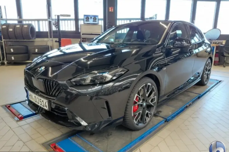 BMW 120 (Seria 1) din 2025 cu 5.300 km - oferta BMW215047 - foto 1