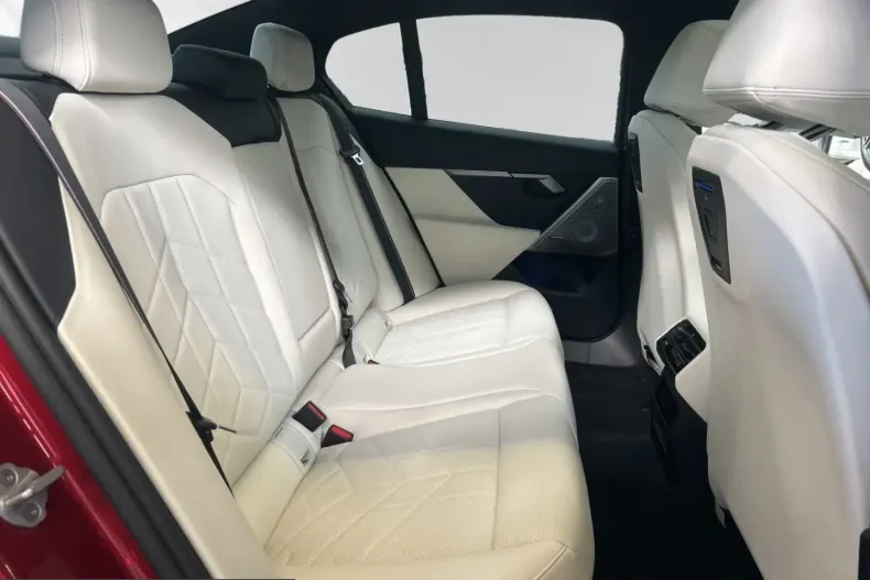 BMW 550 (Seria 5) din 2025 cu 29.830 km - oferta BMW215054 - foto 10