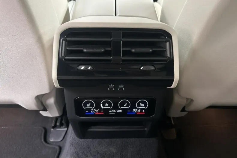 BMW 550 (Seria 5) din 2025 cu 29.830 km - oferta BMW215054 - foto 17
