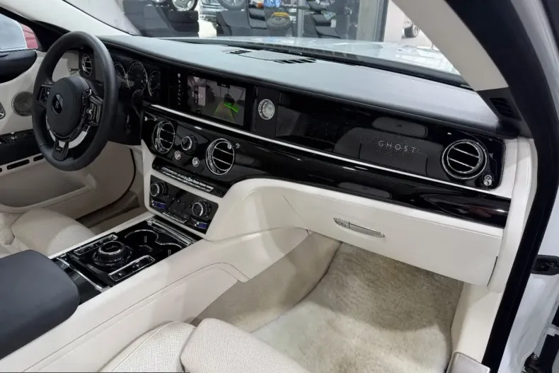 Rolls-Royce Ghost din 2023 cu 64.000 km - oferta ROL215055 - foto 16