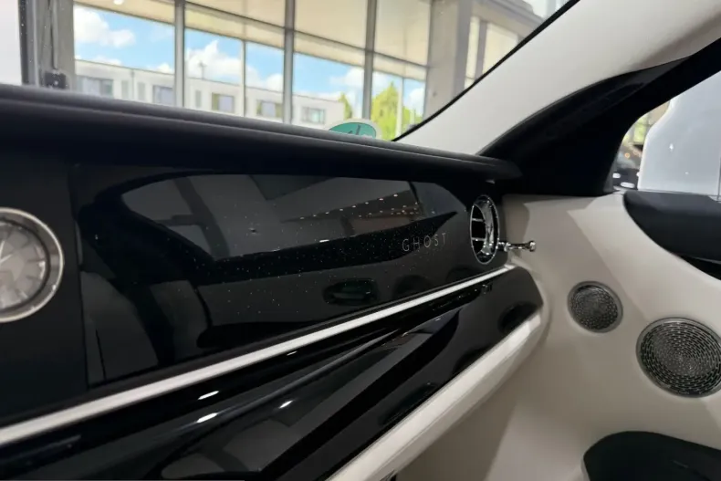 Rolls-Royce Ghost din 2023 cu 64.000 km - oferta ROL215055 - foto 46