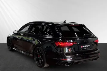 Audi RS4 din 2024 - oferta AUD215067