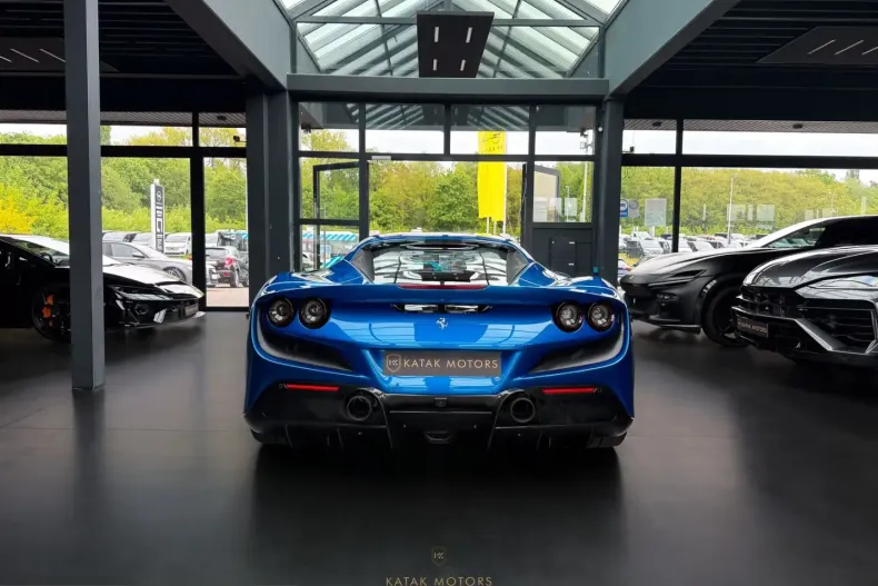 Ferrari F8 din 2021 cu 22.785 km - oferta FER215083 - foto 5