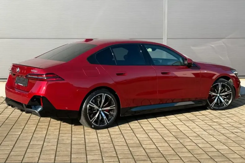 BMW 550 (Seria 5) din 2025 cu 12.309 km - oferta BMW215085 - foto 6