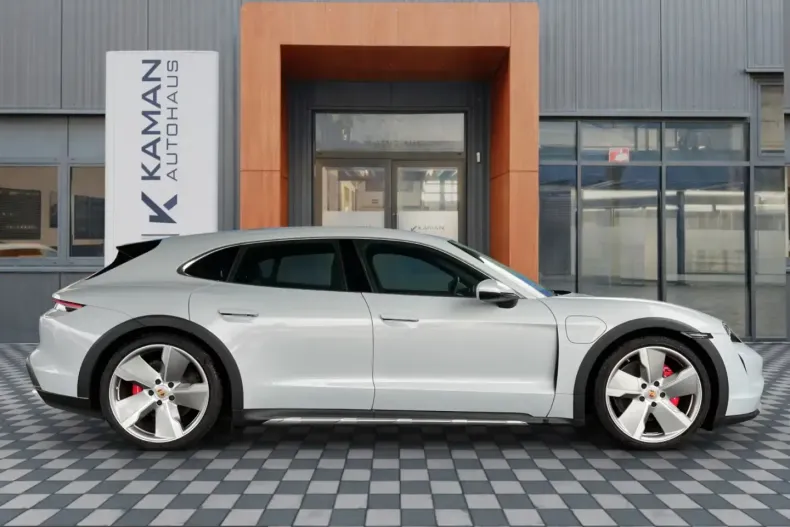 Porsche Taycan din 2024 cu 3.000 km - oferta POR215087 - foto 8