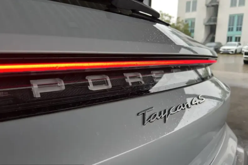 Porsche Taycan din 2024 cu 3.000 km - oferta POR215087 - foto 13