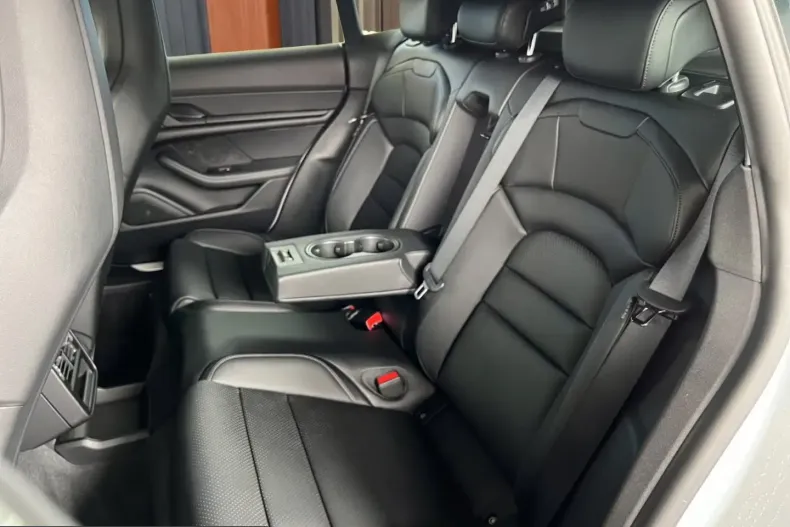 Porsche Taycan din 2024 cu 3.000 km - oferta POR215087 - foto 18