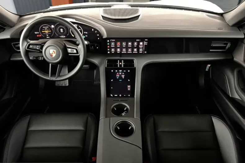 Porsche Taycan din 2024 cu 3.000 km - oferta POR215087 - foto 26