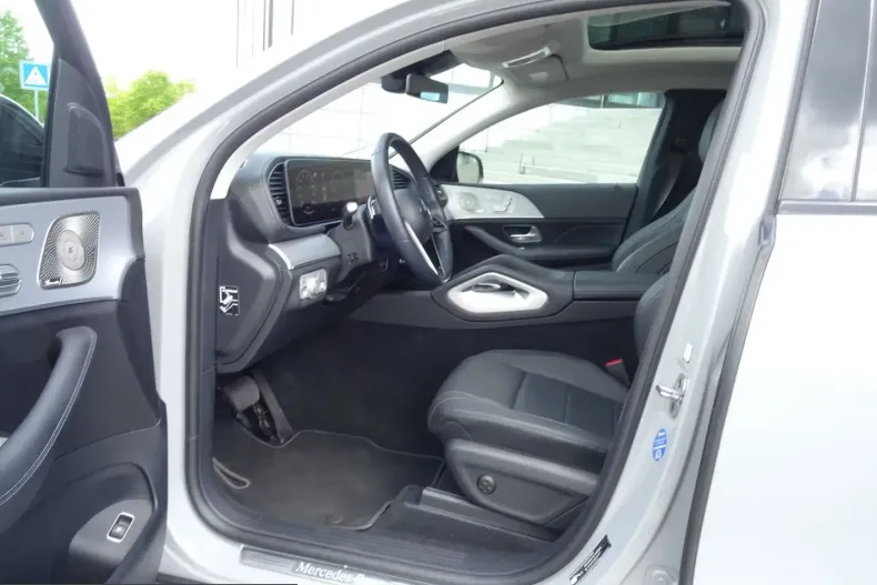 Mercedes-Benz GLE 300 (Clasa GLE) din 2024 cu 29.600 km - oferta MER215089 - foto 8