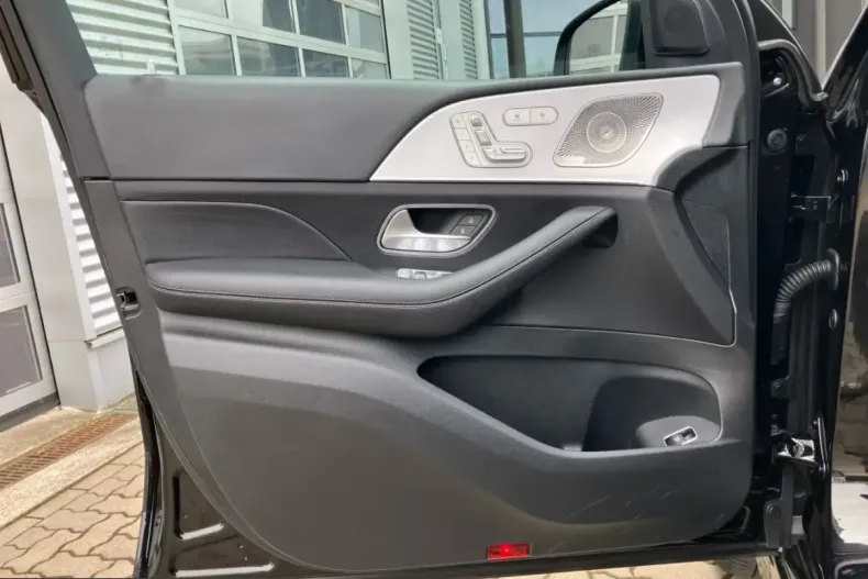 Mercedes-Benz GLE 300 (Clasa GLE) din 2024 cu 24.184 km - oferta MER215095 - foto 12