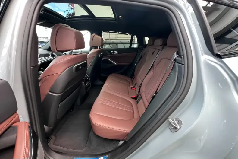 BMW X6 (Seria X) din 2026 cu 5.800 km - oferta BMW215097 - foto 14