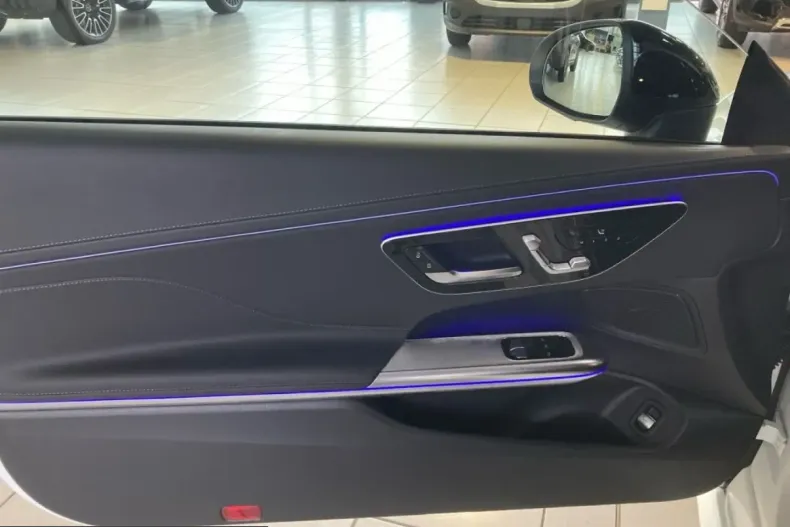Mercedes-Benz CLE 300 (Clasa CLE) din 2025 cu 13.803 km - oferta MER215112 - foto 5
