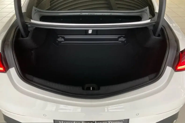 Mercedes-Benz CLE 300 (Clasa CLE) din 2025 cu 13.803 km - oferta MER215112 - foto 9