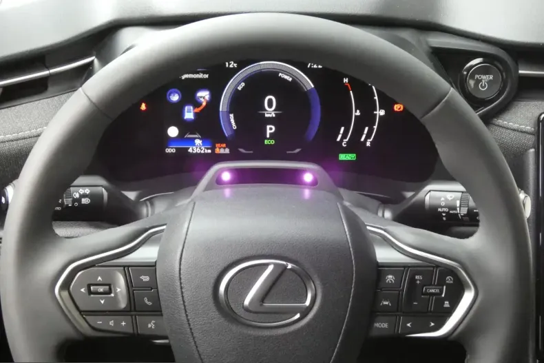 Lexus LBX din 2024 cu 4.362 km - oferta LEX215141 - foto 10