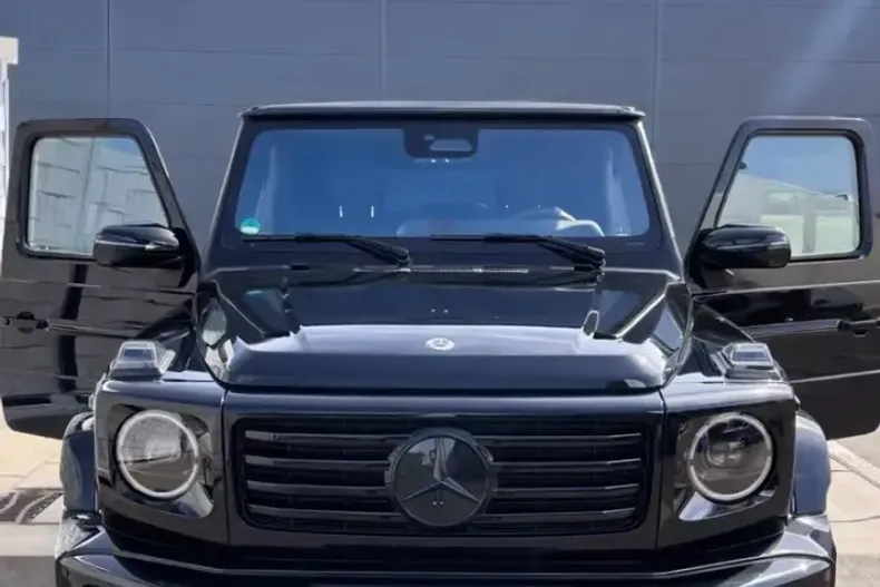 Mercedes-Benz G 450 (Clasa G) din 2025 cu 13.500 km - oferta MER215145 - foto 1