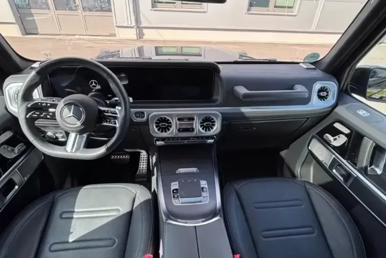 Mercedes-Benz G 450 (Clasa G) din 2025 cu 13.500 km - oferta MER215145 - foto 5