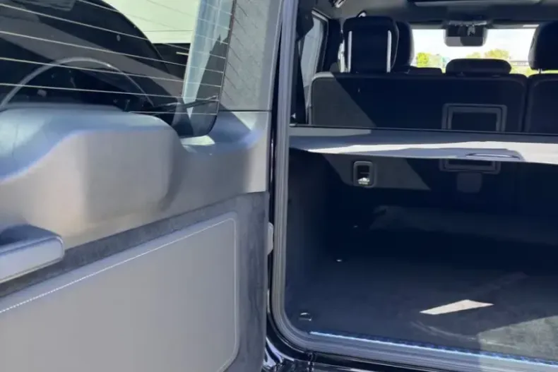 Mercedes-Benz G 450 (Clasa G) din 2025 cu 13.500 km - oferta MER215145 - foto 11
