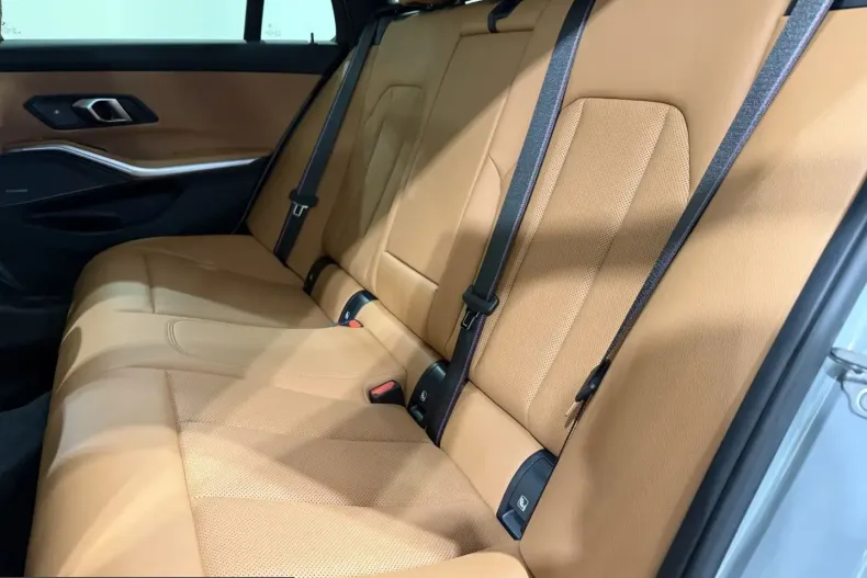 BMW M340i (Seria 3) din 2025 cu 7.094 km - oferta BMW215150 - foto 22