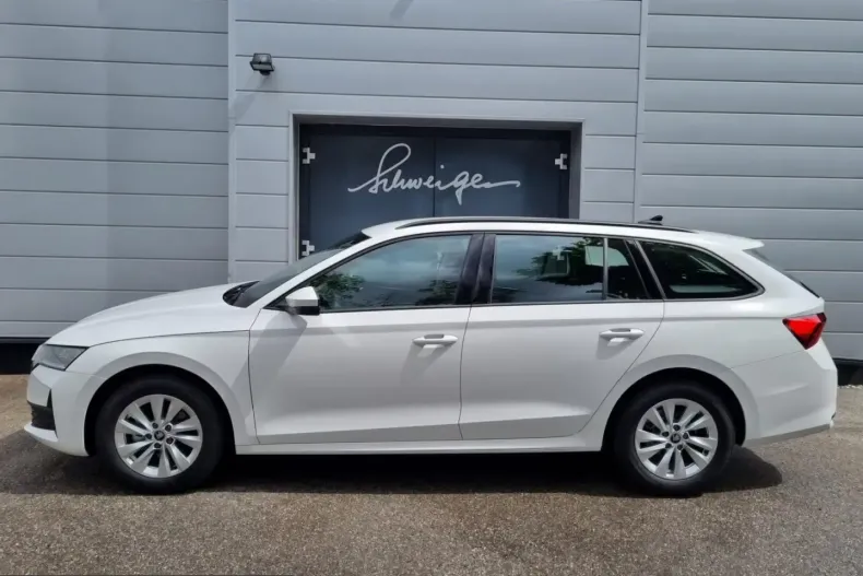 Skoda Octavia din 2025 cu 50 km - oferta SKO215153 - foto 5