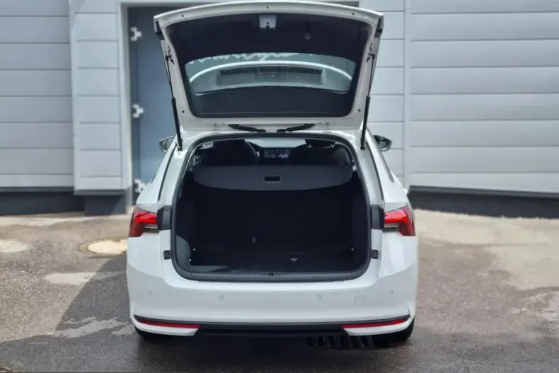 Skoda Octavia din 2025 cu 50 km - oferta SKO215153 - foto 7