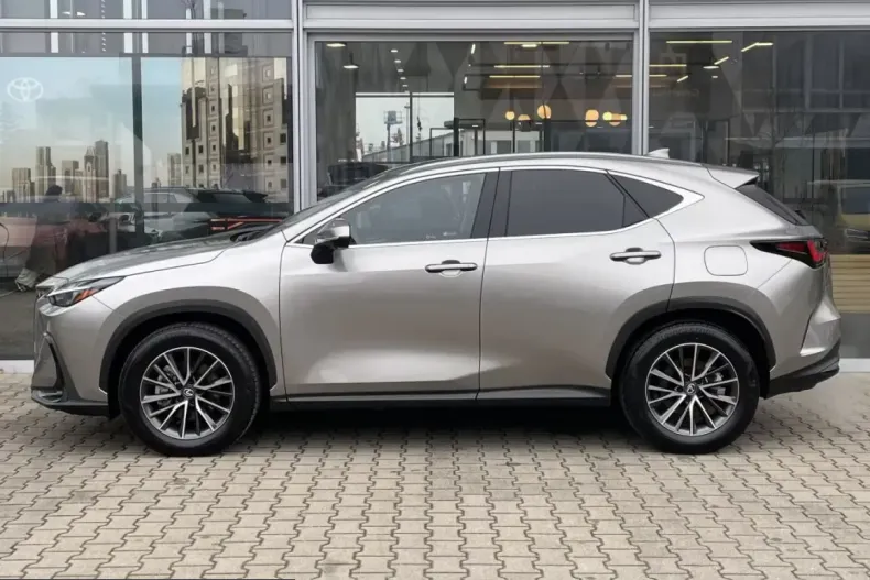 Lexus NX 350h din 2025 cu 4.981 km - oferta LEX215154 - foto 3