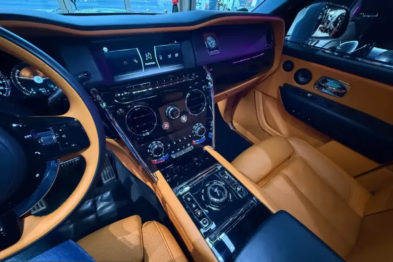 Rolls-Royce Cullinan din 2024 cu 46.973 km - oferta ROL215160 - foto 26