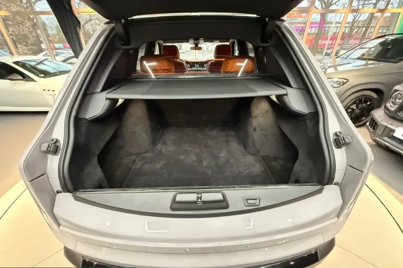Rolls-Royce Cullinan din 2024 cu 46.973 km - oferta ROL215160 - foto 31