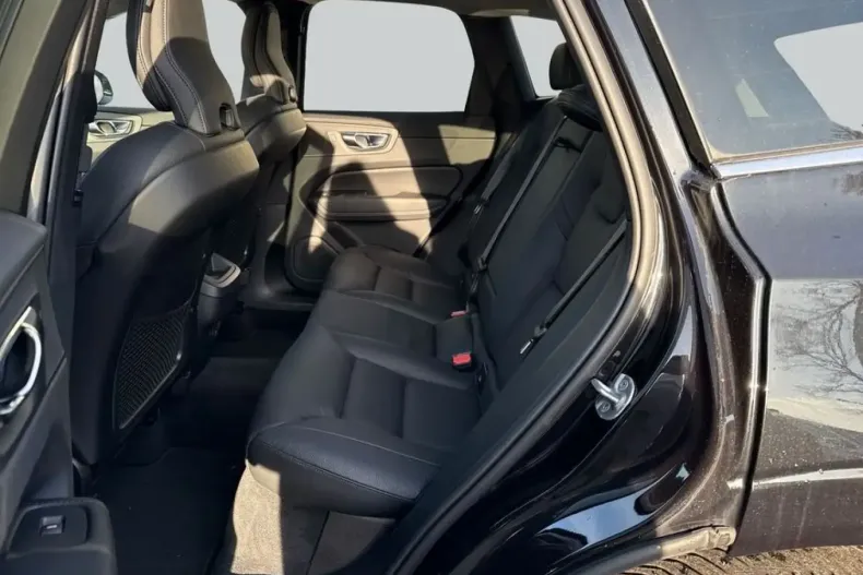 Volvo XC60 din 2024 cu 17.942 km - oferta VOL215166 - foto 12