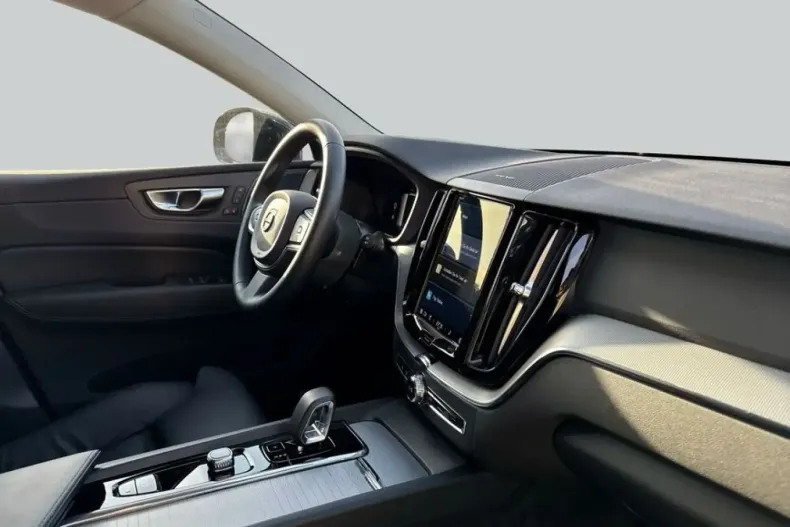 Volvo XC60 din 2024 cu 17.942 km - oferta VOL215166 - foto 16