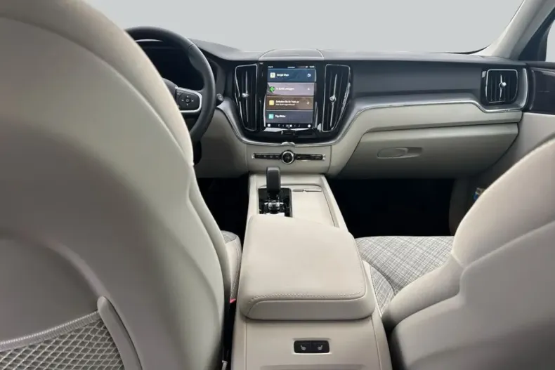 Volvo XC60 din 2024 cu 10.653 km - oferta VOL215170 - foto 11