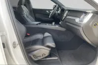 Volvo XC60 din 2022 cu 45.100 km - oferta VOL215174 - foto 3