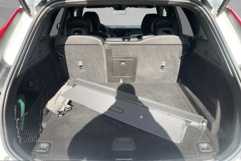 Volvo XC60 din 2022 cu 45.100 km - oferta VOL215174 - foto 11