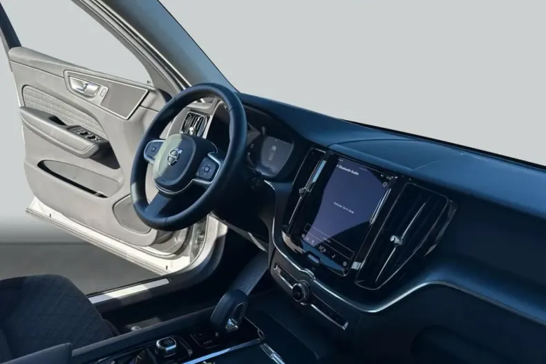 Volvo XC60 din 2024 cu 15.640 km - oferta VOL215175 - foto 12