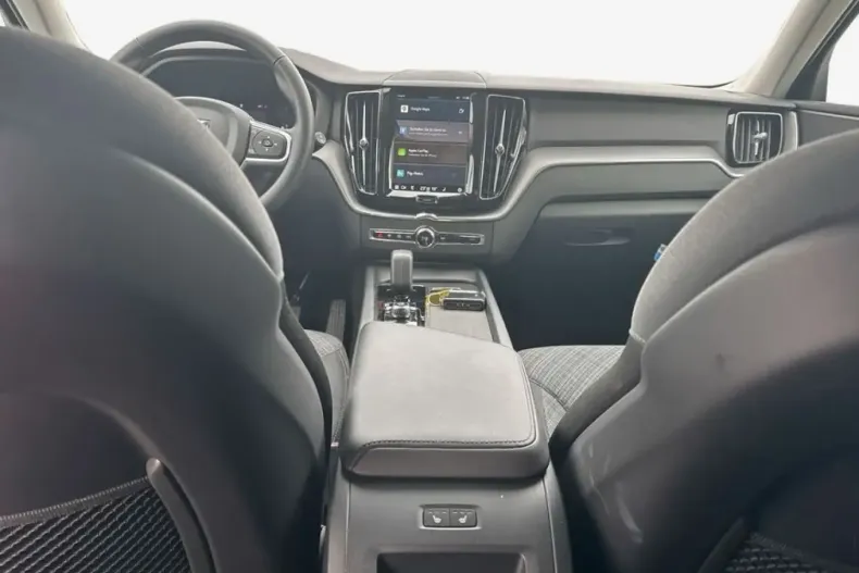Volvo XC60 din 2024 cu 22.110 km - oferta VOL215176 - foto 9