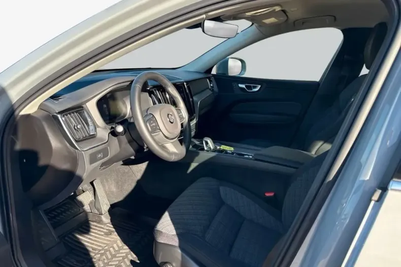 Volvo XC60 din 2024 cu 11.729 km - oferta VOL215177 - foto 9