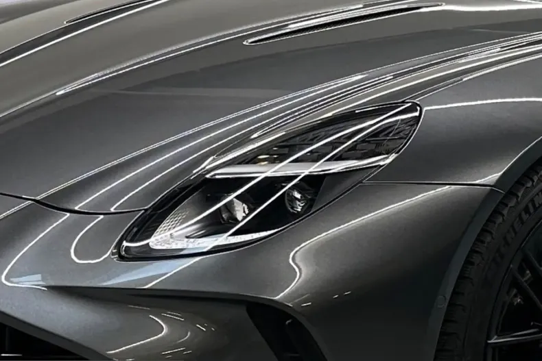 Aston Martin V8 Vantage din 2025 cu 3.800 km - oferta AST215178 - foto 5