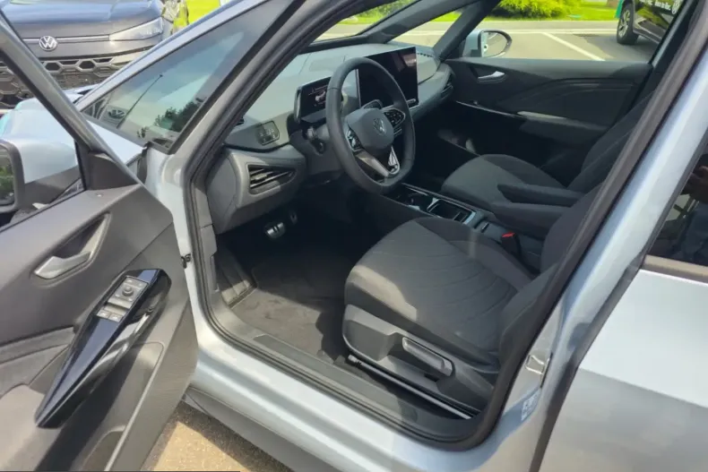 Volkswagen ID.3 din 2026 cu 3.840 km - oferta VOL215199 - foto 10