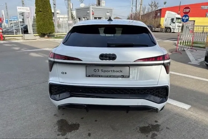 Audi Q3 din 2025 cu 1 km - oferta AUD215200 - foto 3