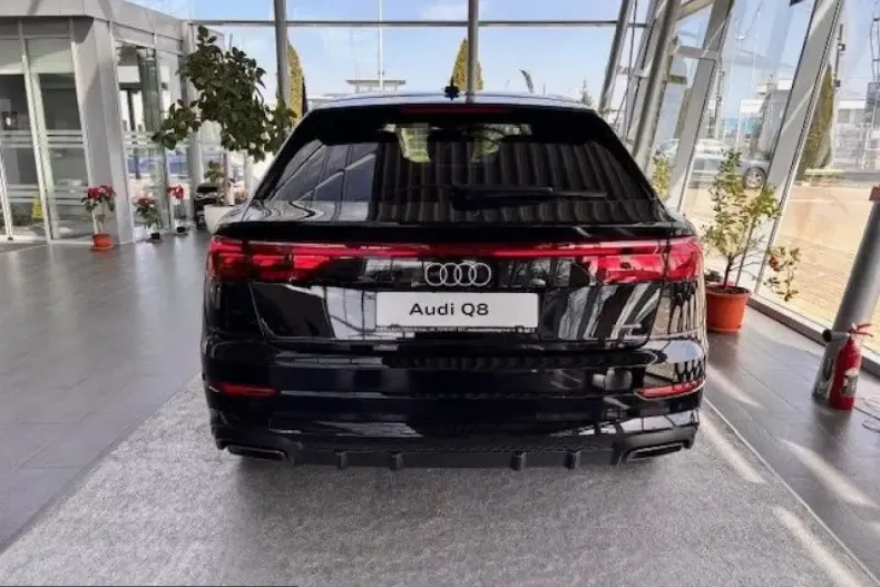 Audi Q8 din 2025 cu 1 km - oferta AUD215203 - foto 3