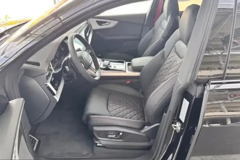 Audi Q8 din 2025 cu 1 km - oferta AUD215203 - foto 5