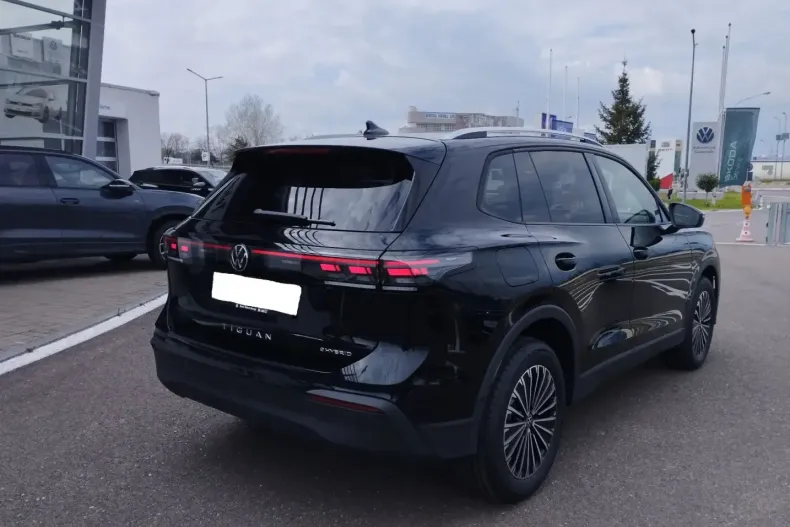 Volkswagen Tiguan din 2025 cu 5 km - oferta VOL215204 - foto 8