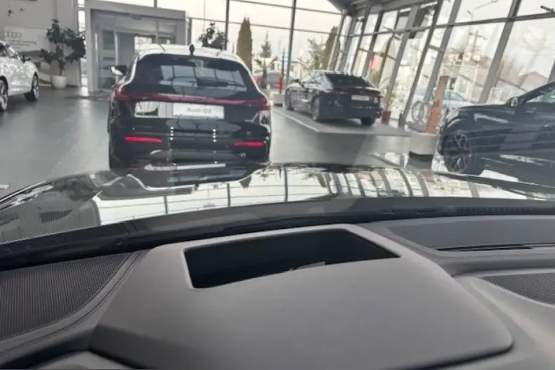 Audi Q8 din 2026 cu 1 km - oferta AUD215205 - foto 9