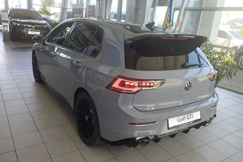 Volkswagen Golf din 2026 cu 1 km - oferta VOL215210 - foto 5