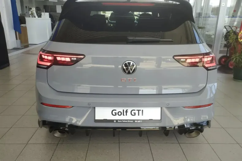 Volkswagen Golf din 2026 cu 1 km - oferta VOL215210 - foto 6